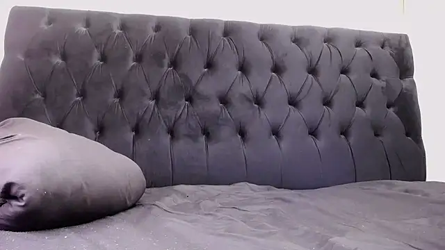 Snapshot of SpicyQueenxxxx chatting on 02/19/25, 05:06 SpicyQueenxxxx online show from 02/19/25, 05:06