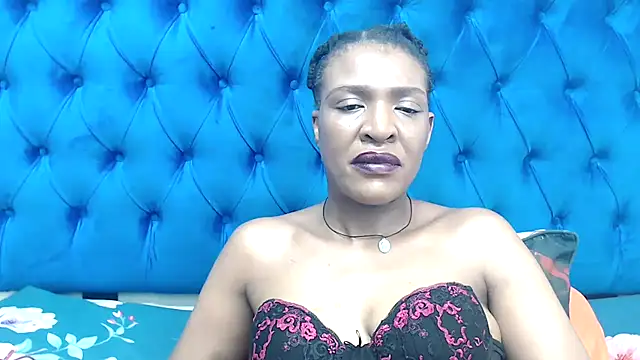 SpicyQueenxxxx online show from 04/12/26, 05:56