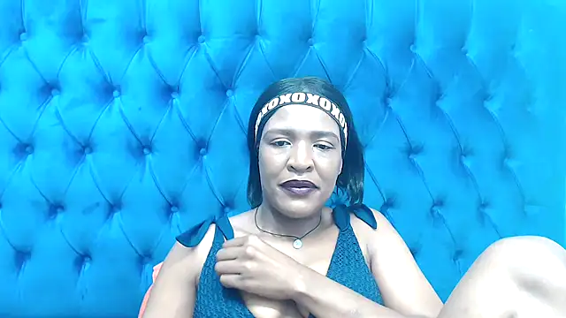 SpicyQueenxxxx online show from 04/15/26, 06:37