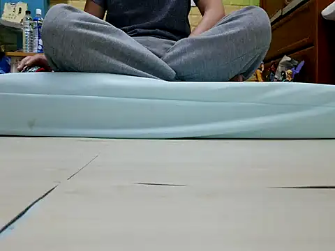 Snapshot of zhan7965 chatting on 02/17/26, 11:40 zhan7965 online show from 02/17/26, 11:40