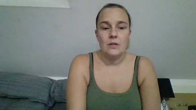 Snapshot of scrummymummy2 chatting on 01/05/26, 09:07 scrummymummy2 online show from 01/05/26, 09:07