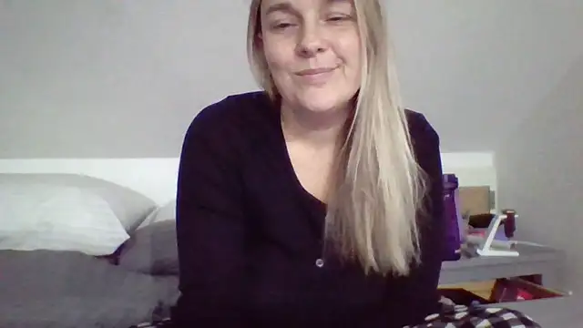 Snapshot of scrummymummy2 chatting on 01/18/26, 09:51 scrummymummy2 online show from 01/18/26, 09:51