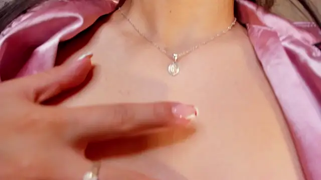 Snapshot of dakotaa__ chatting on 12/13/25, 07:53 dakotaa online show from 12/13/25, 07:53