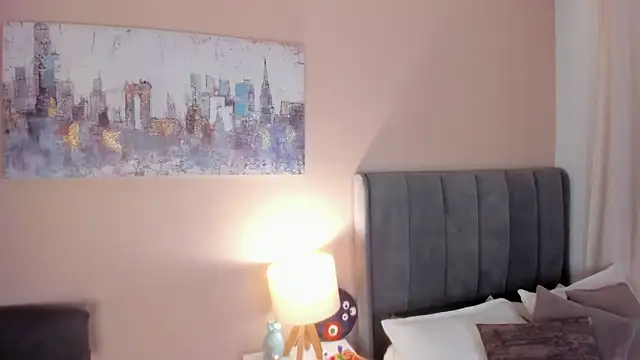 Snapshot of dakotaa__ chatting on 12/18/25, 07:20 dakotaa online show from 12/18/25, 07:20