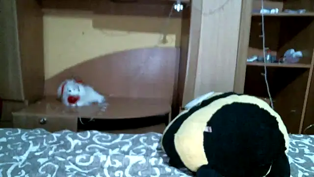 Snapshot of DennisXCaroll chatting on 12/22/24, 09:20 DennisXCaroll online show from 12/22/24, 09:20