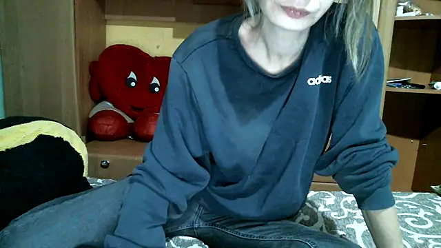 Snapshot of DennisXCaroll chatting on 12/29/24, 09:30 DennisXCaroll online show from 12/29/24, 09:30