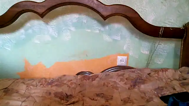 Snapshot of DennisXCaroll chatting on 09/15/25, 06:35 DennisXCaroll online show from 09/15/25, 06:35