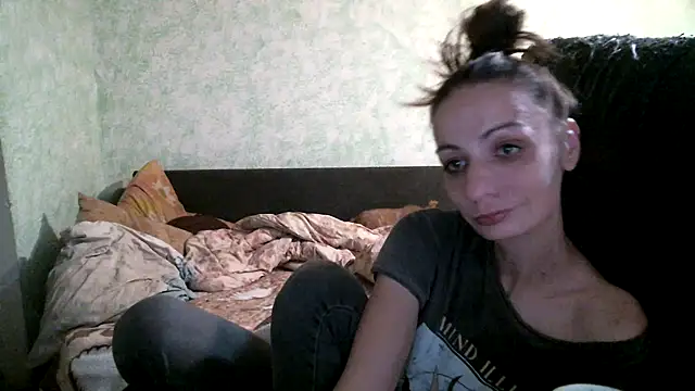 Snapshot of DennisXCaroll chatting on 03/27/26, 05:45 DennisXCaroll online show from 03/27/26, 05:45