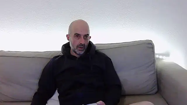 Snapshot of newsimo74 chatting on 02/16/25, 05:04 newsimo74 online show from 02/16/25, 05:04