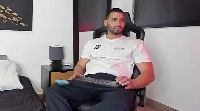 Dereck vega online show from 12/07/24, 09:22