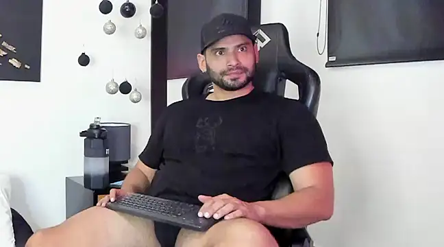 Dereck vega online show from 12/12/24, 09:37