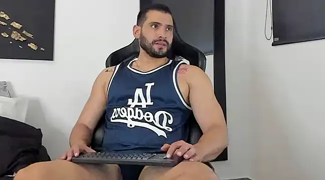 Dereck vega online show from 01/30/25, 06:54