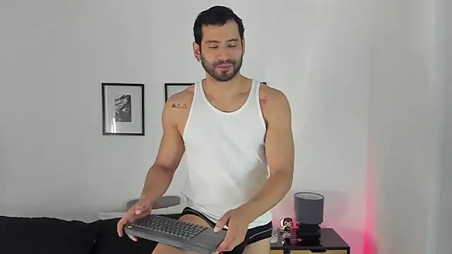 Dereck vega online show from 09/21/25, 01:57