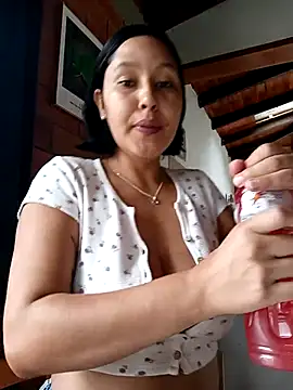 SamaraJay1 online show from 09/28/25, 03:39