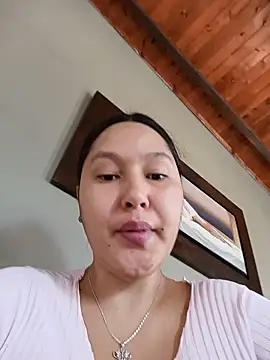 Snapshot of SamaraJay1 chatting on 06/19/26, 03:27 SamaraJay1 online show from 06/19/26, 03:27