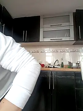 coral smitth online show from 10/06/25, 07:33