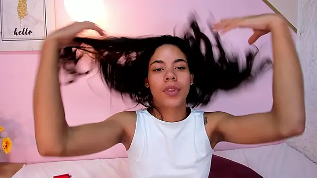 Snapshot of cate_martinez chatting on 12/04/24, 01:47 cate martinez online show from 12/04/24, 01:47