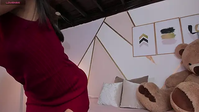 Snapshot of cate_martinez chatting on 12/25/24, 04:44 cate martinez online show from 12/25/24, 04:44