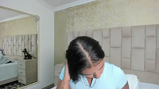 EmmaTorres  online show from 09/13/25, 08:41