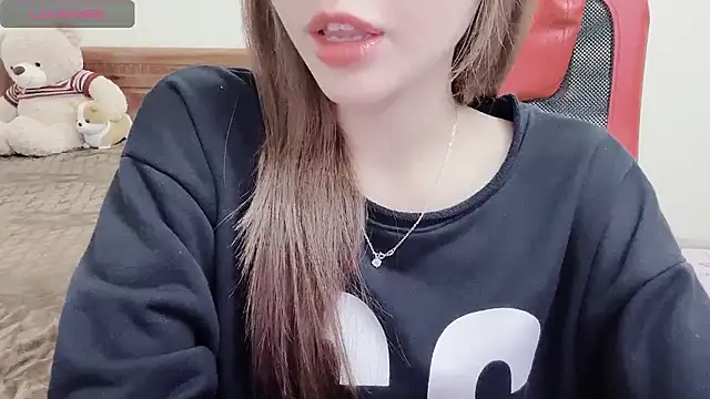 Snapshot of TrinhH_Nabbi chatting on 12/12/24, 06:47 TrinhH Nabbi online show from 12/12/24, 06:47