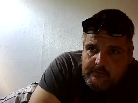 Snapshot of Ronny2510 chatting on 07/30/26, 10:25 Ronny2510 online show from 07/30/26, 10:25