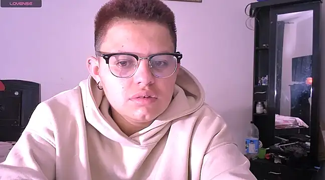 Snapshot of tatsumi_nao chatting on 12/21/24, 11:24 tatsumi nao online show from 12/21/24, 11:24