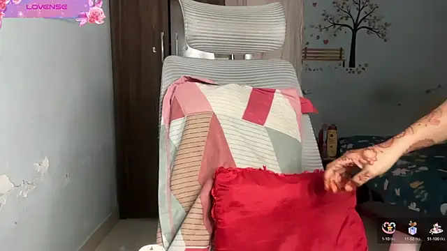 Snapshot of Dazzling__ira chatting on 10/21/25, 10:21 Dazzling ira online show from 10/21/25, 10:21