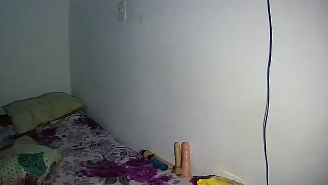 Snapshot of celeste_stephan chatting on 02/12/25, 04:23 celeste stephan online show from 02/12/25, 04:23