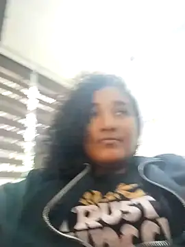 Snapshot of samanthaeliott22 chatting on 12/22/24, 12:38 samanthaeliott22 online show from 12/22/24, 12:38