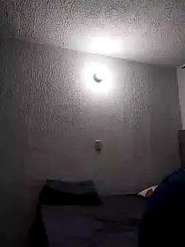 Snapshot of samanthaeliott22 chatting on 12/23/24, 01:29 samanthaeliott22 online show from 12/23/24, 01:29