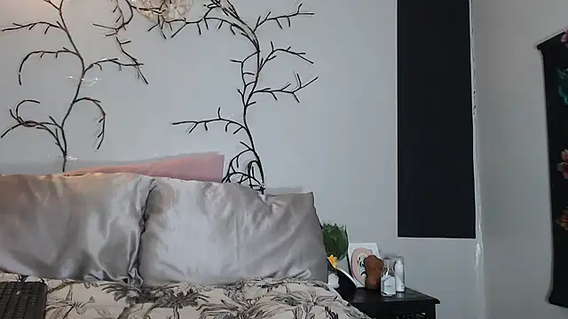 FRUITOFEDEN01 online show from 01/23/25, 11:26