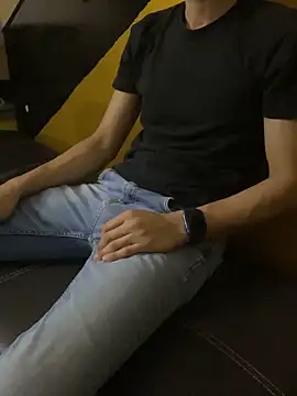 Snapshot of zeck80 chatting on 01/06/25, 01:52 zeck80 online show from 01/06/25, 01:52