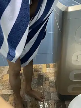 Snapshot of zeck80 chatting on 10/04/25, 01:47 zeck80 online show from 10/04/25, 01:47