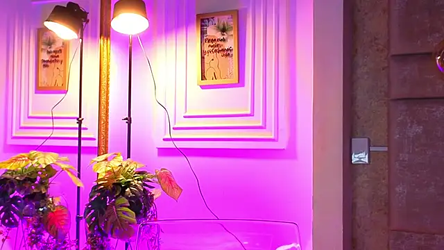 Snapshot of AlessiaLondon chatting on 02/27/26, 10:26 AlessiaLondon online show from 02/27/26, 10:26