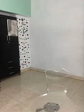 Snapshot of AdelaHaneix chatting on 12/27/24, 09:00 AdelaHaneix online show from 12/27/24, 09:00