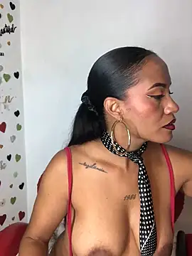 Snapshot of AdelaHaneix chatting on 10/26/25, 04:46 AdelaHaneix online show from 10/26/25, 04:46