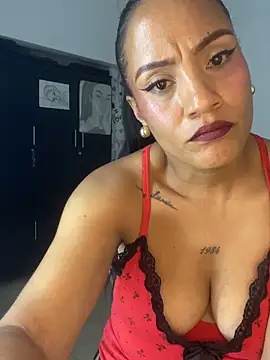 Snapshot of AdelaHaneix chatting on 11/11/25, 07:25 AdelaHaneix online show from 11/11/25, 07:25