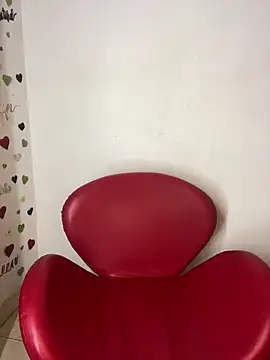 Snapshot of AdelaHaneix chatting on 11/15/25, 10:15 AdelaHaneix online show from 11/15/25, 10:15