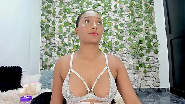 Snapshot of Pandora_gu chatting on 01/14/25, 10:44 Pandora gu online show from 01/14/25, 10:44