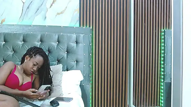 Snapshot of AshleyMontana chatting on 03/08/26, 03:27 AshleyMontana online show from 03/08/26, 03:27