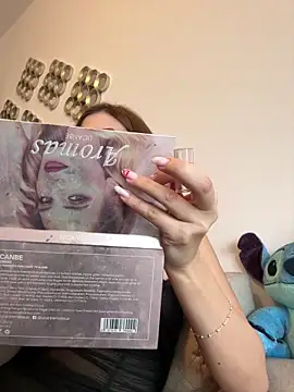 Snapshot of RaquelleDevon chatting on 03/13/25, 06:26 RaquelleDevon online show from 03/13/25, 06:26