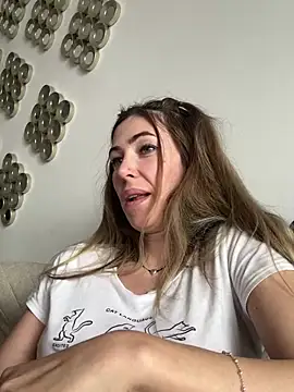 Snapshot of RaquelleDevon chatting on 03/15/25, 11:19 RaquelleDevon online show from 03/15/25, 11:19