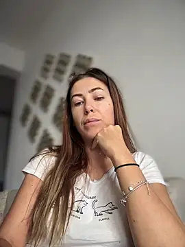 Snapshot of RaquelleDevon chatting on 11/06/25, 08:48 RaquelleDevon online show from 11/06/25, 08:48