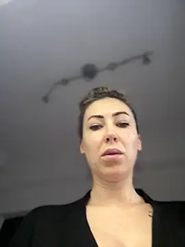 Snapshot of RaquelleDevon chatting on 01/15/26, 06:07 RaquelleDevon online show from 01/15/26, 06:07