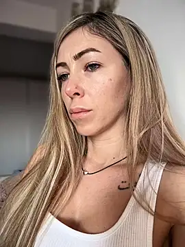 Snapshot of RaquelleDevon chatting on 03/09/26, 07:12 RaquelleDevon online show from 03/09/26, 07:12