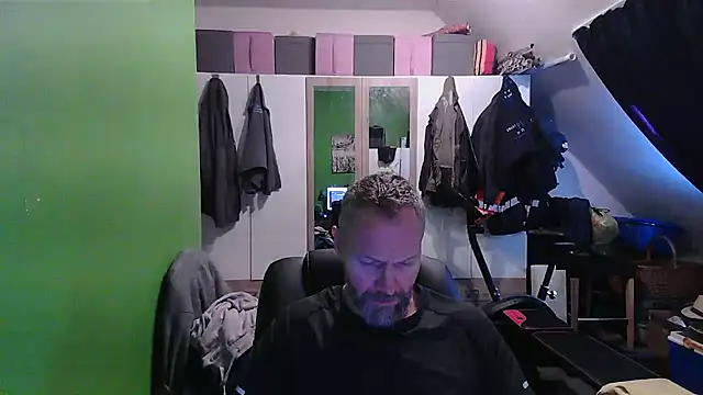 Snapshot of Rockburg chatting on 09/16/25, 10:27 Rockburg online show from 09/16/25, 10:27