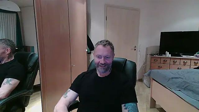 Snapshot of Rockburg chatting on 02/11/26, 12:54 Rockburg online show from 02/11/26, 12:54