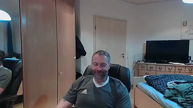 Snapshot of Rockburg chatting on 03/25/26, 07:47 Rockburg online show from 03/25/26, 07:47
