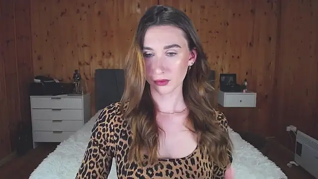 Snapshot of KellyBeeal chatting on 01/17/25, 12:10 KellyBeeal online show from 01/17/25, 12:10