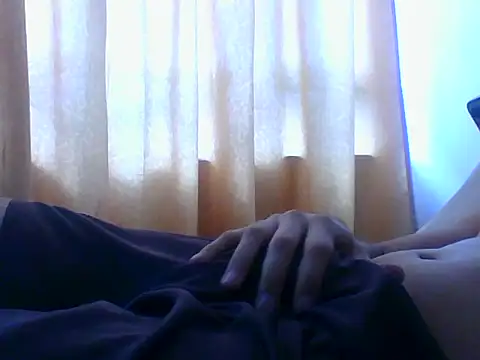 Snapshot of Juan2323hot chatting on 11/12/25, 02:06 Juan2323hot online show from 11/12/25, 02:06